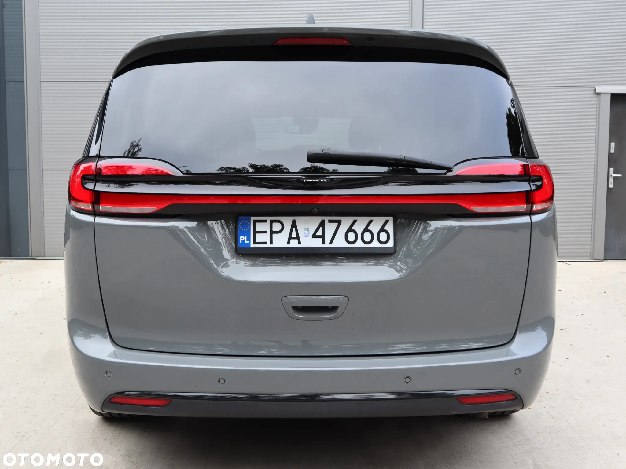Chrysler Pacifica - 6