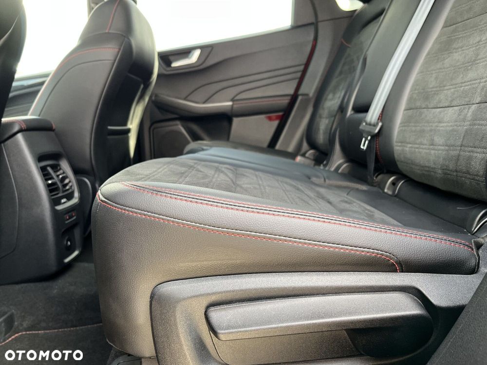 Ford Kuga 2.5 FHEV AWD ST-Line X - 14
