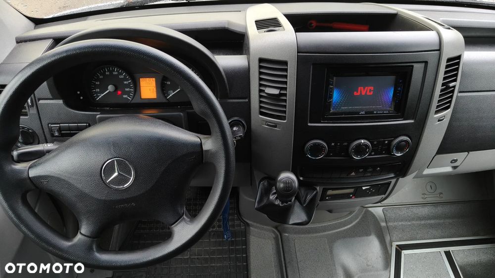 Mercedes-Benz Sprinter 516 - 9