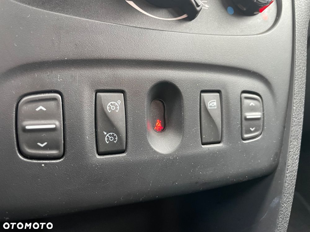 Dacia Logan MCV 0.9 TCE Prestige S&S - 8