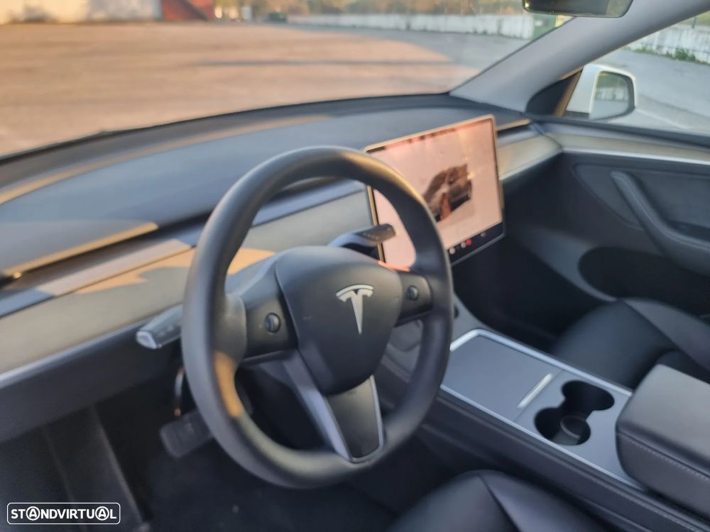 Tesla Model Y Standard - 15