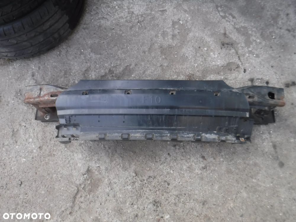 BMW F10 belka pod zdrzak tyl