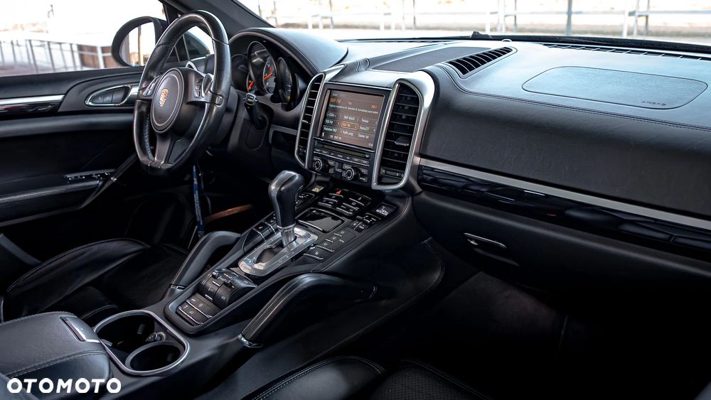 Porsche Cayenne - 4