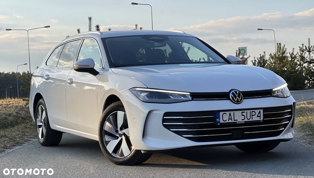 Volkswagen Passat - 4