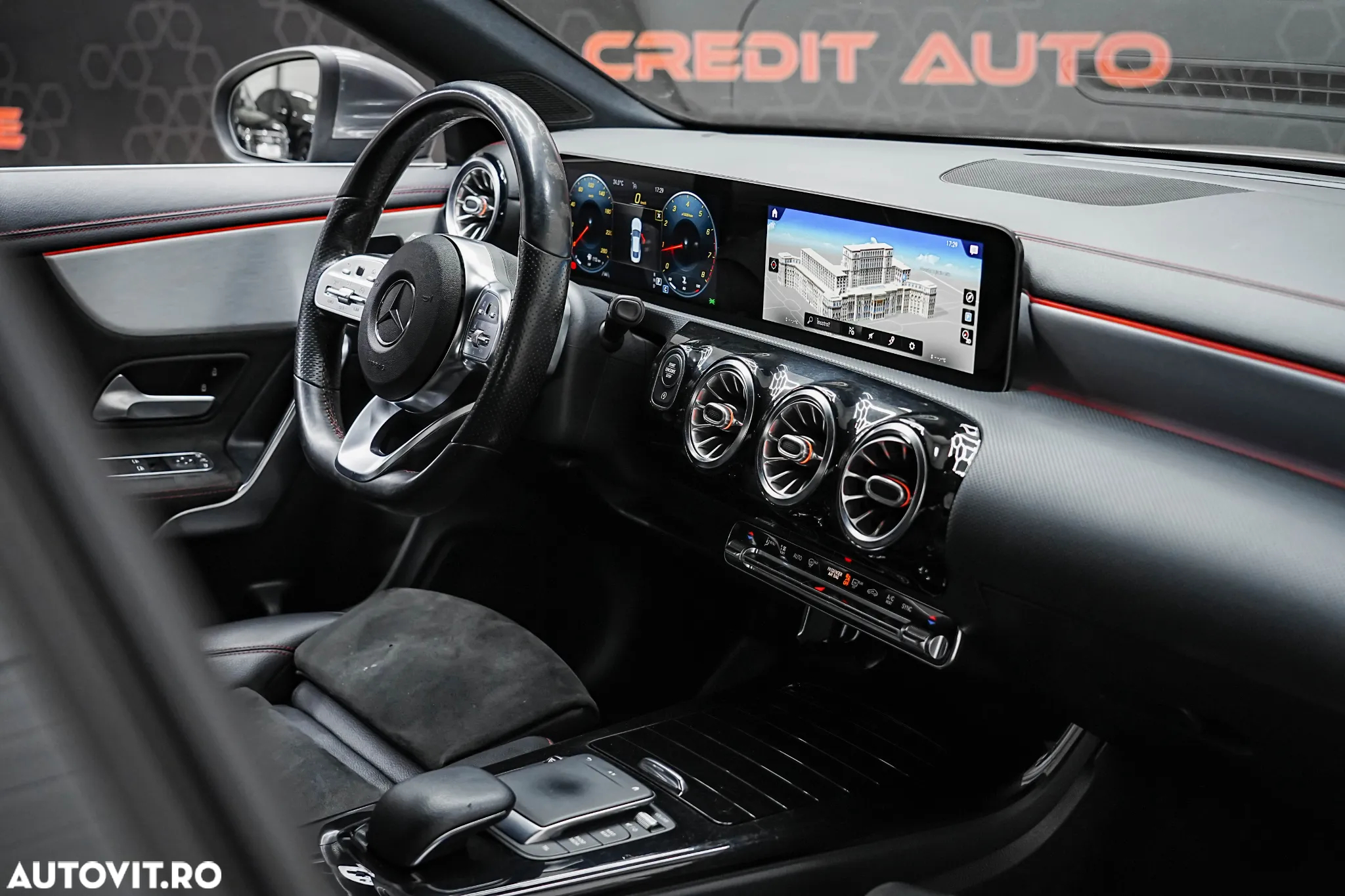 Mercedes-Benz CLA 200 7G-DCT AMG Line - 9