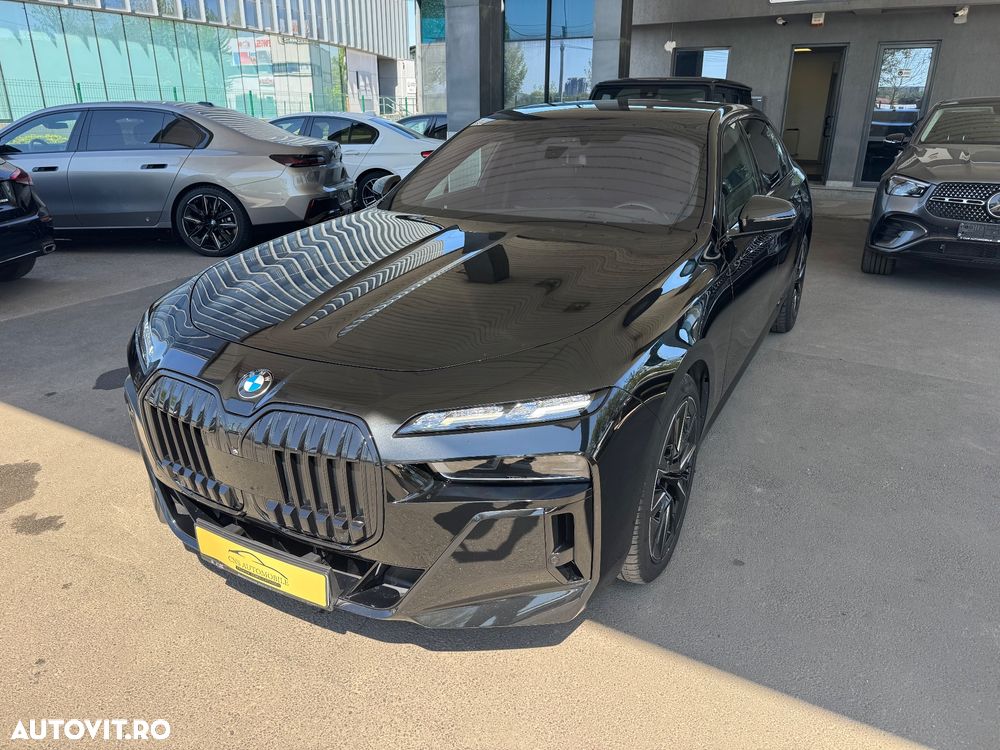 BMW Seria 7 740d xDrive MHEV - 28