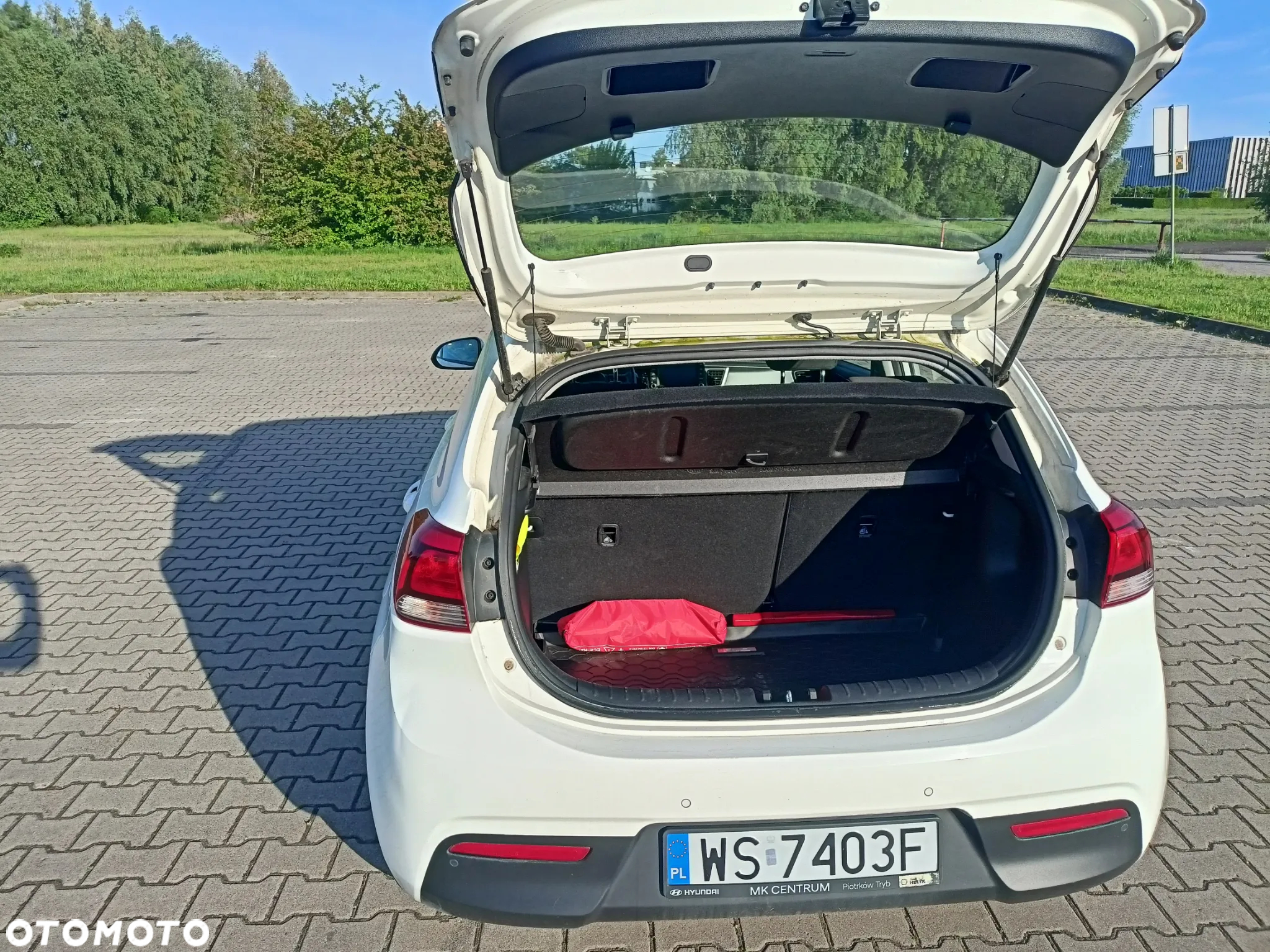 Kia Rio 1.2 L - 6