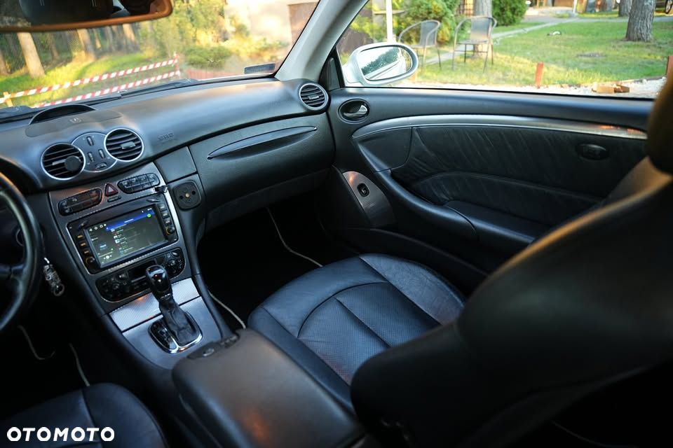 Mercedes-Benz CLK - 8