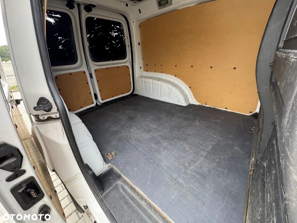Volkswagen Caddy - 22