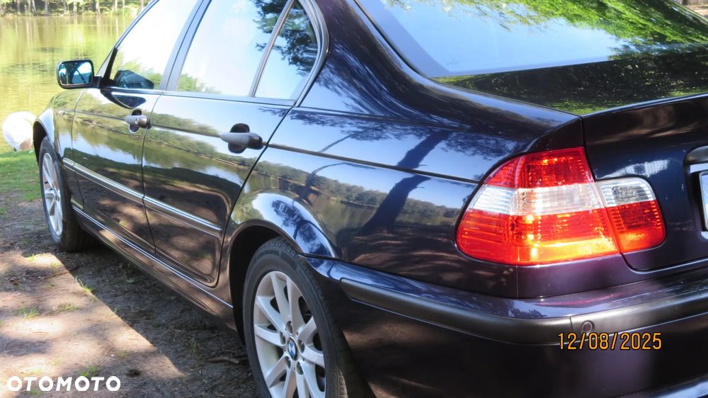 BMW Seria 3 318i - 5