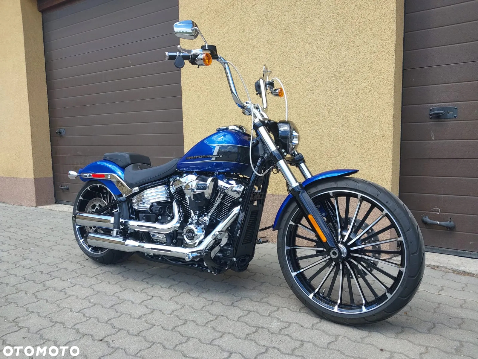 Harley-Davidson Softail Breakout - 2