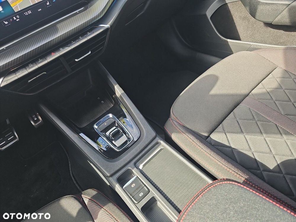 Skoda Octavia 2.0 TDI RS DSG - 18