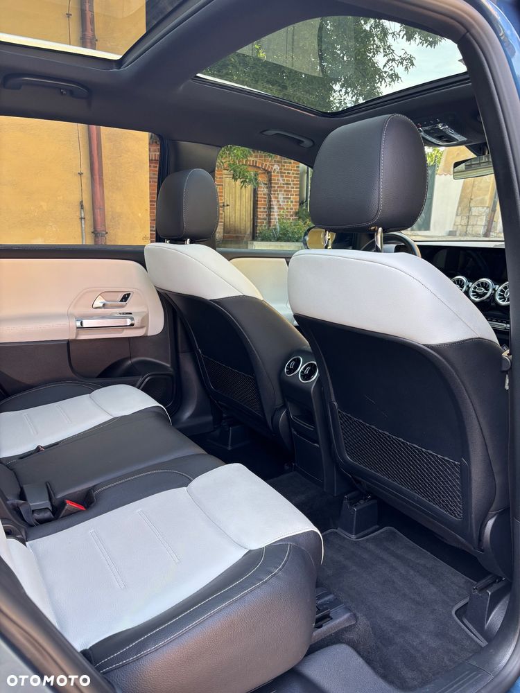 Mercedes-Benz GLB 250 8G-DCT AMG Line - 28