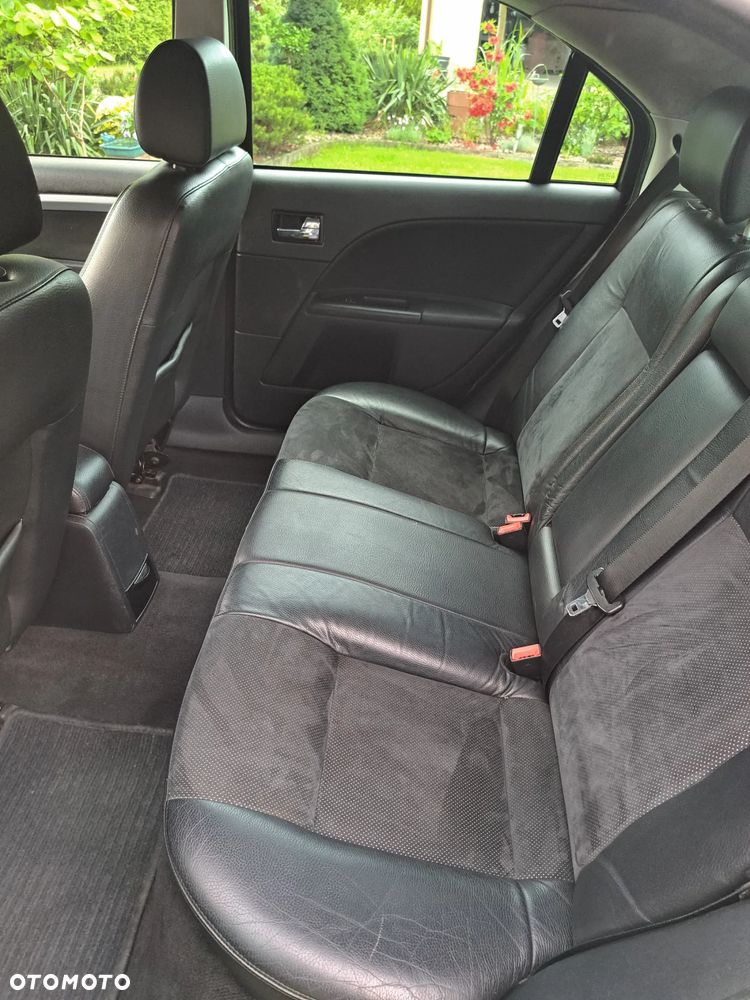Ford Mondeo - 17