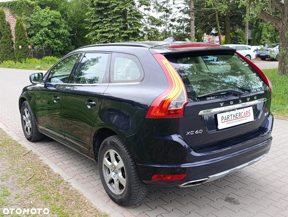 Volvo XC 60 D4 Drive-E Momentum - 4