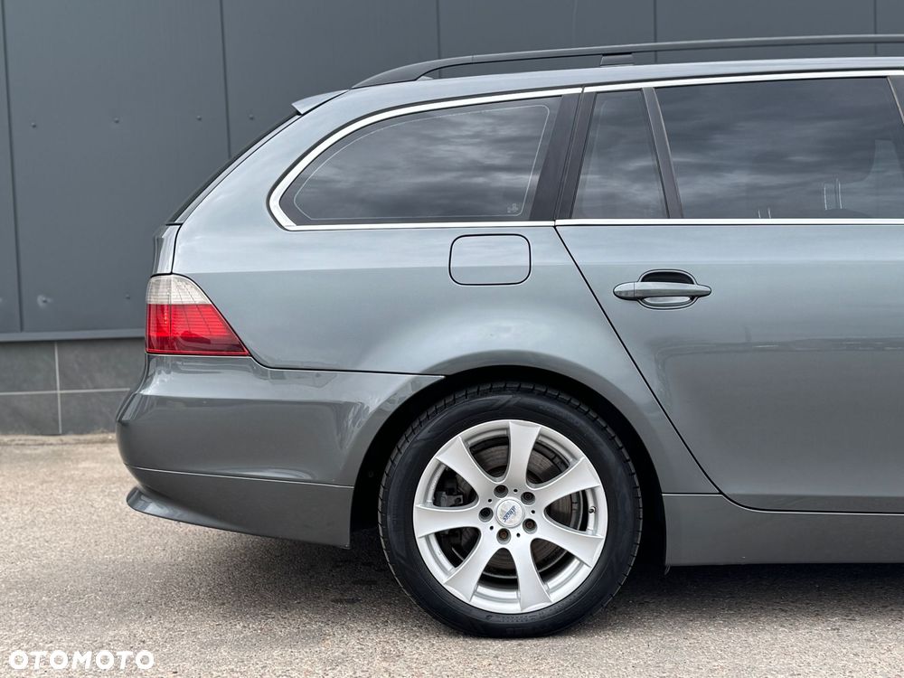 BMW Seria 5 525d - 8