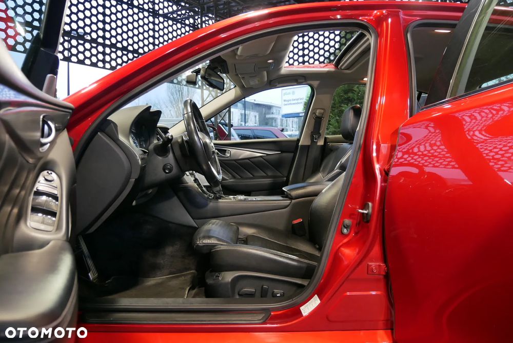 Infiniti Q50 - 8
