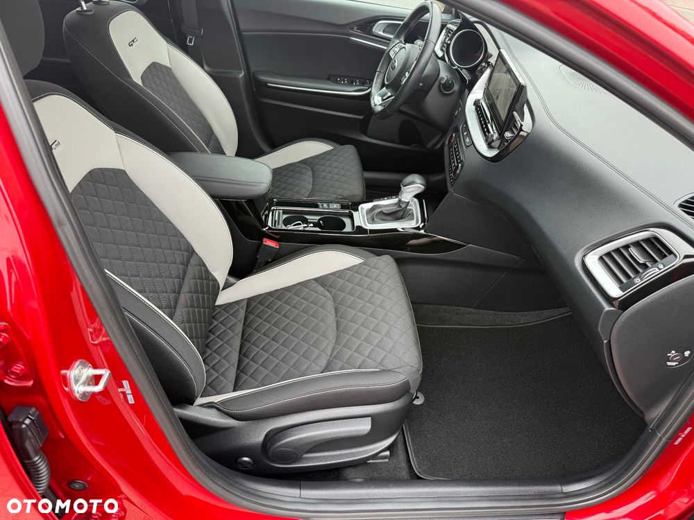 Kia ProCeed 1.5 T-GDI DCT7 OPF GT LINE - 12