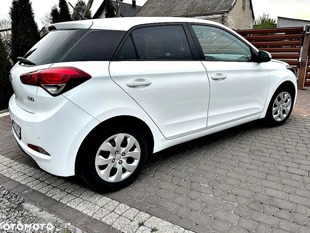 Hyundai i20 blue 1.2 YES Gold - 11