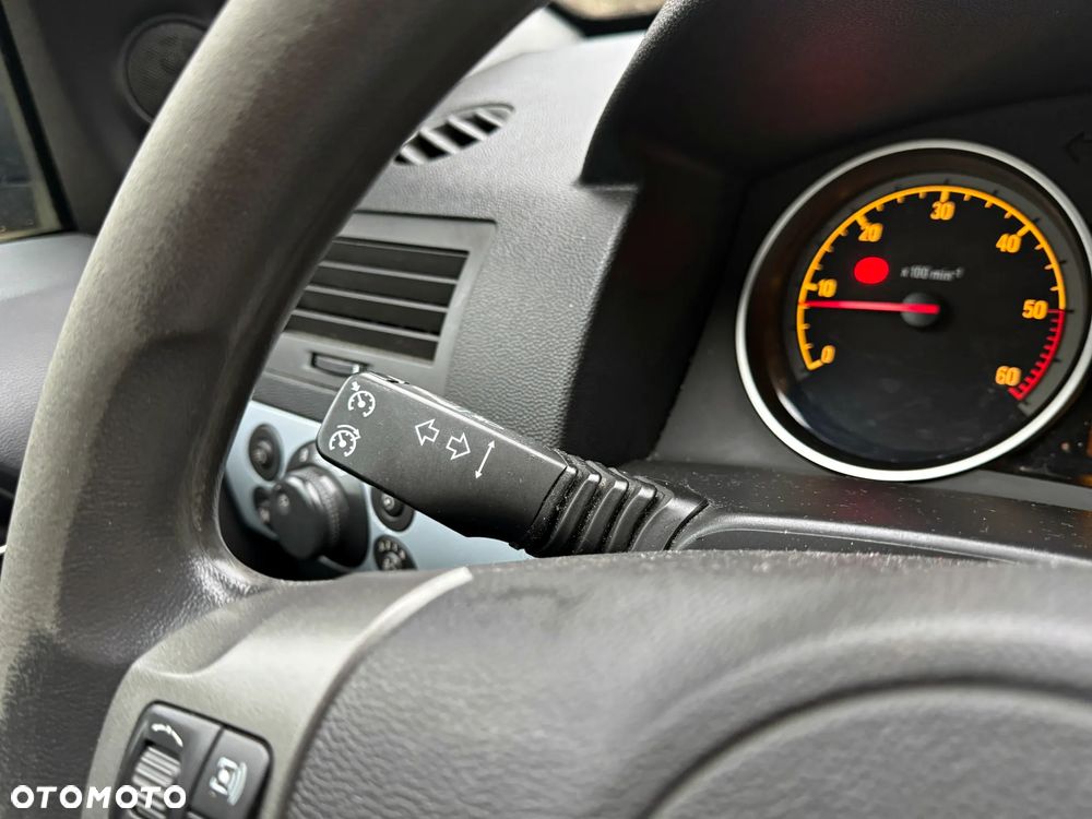 Opel Astra 1.9 CDTI DPF Edition Plus - 16