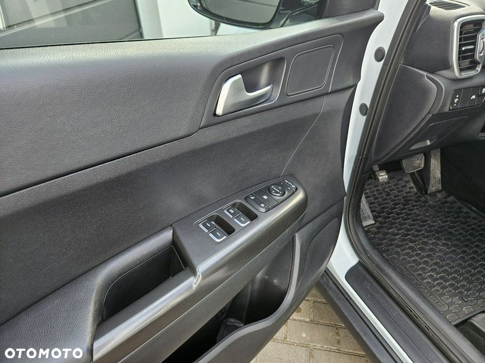 Kia Sportage 2,0 CRDI AWD Platinum - 23