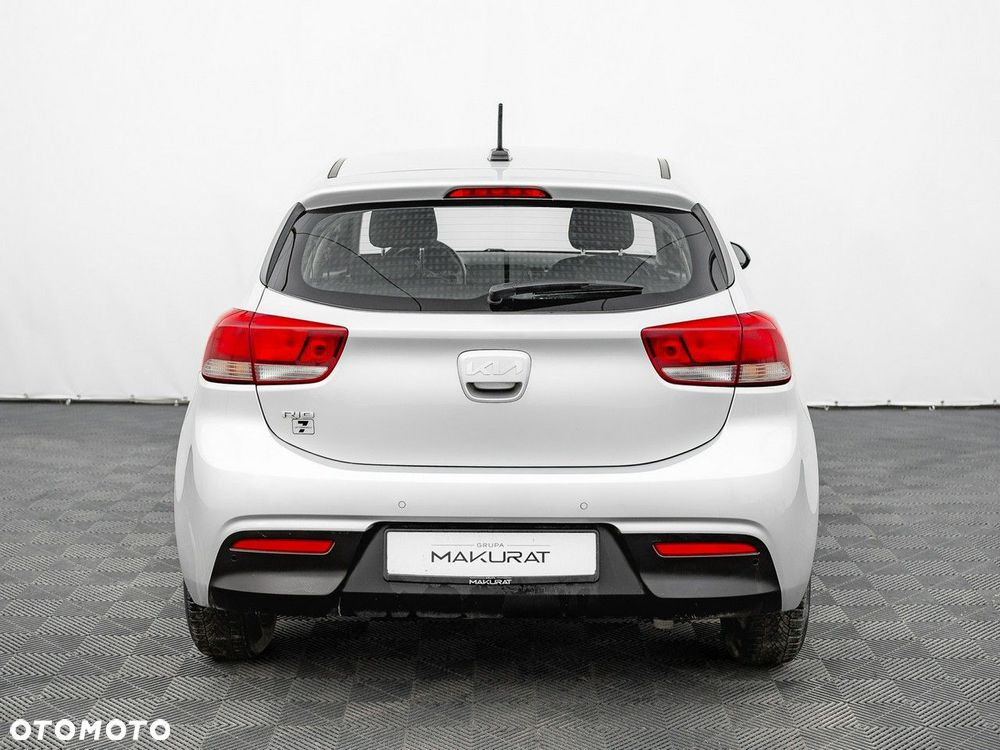 Kia Rio 1.2 M - 11