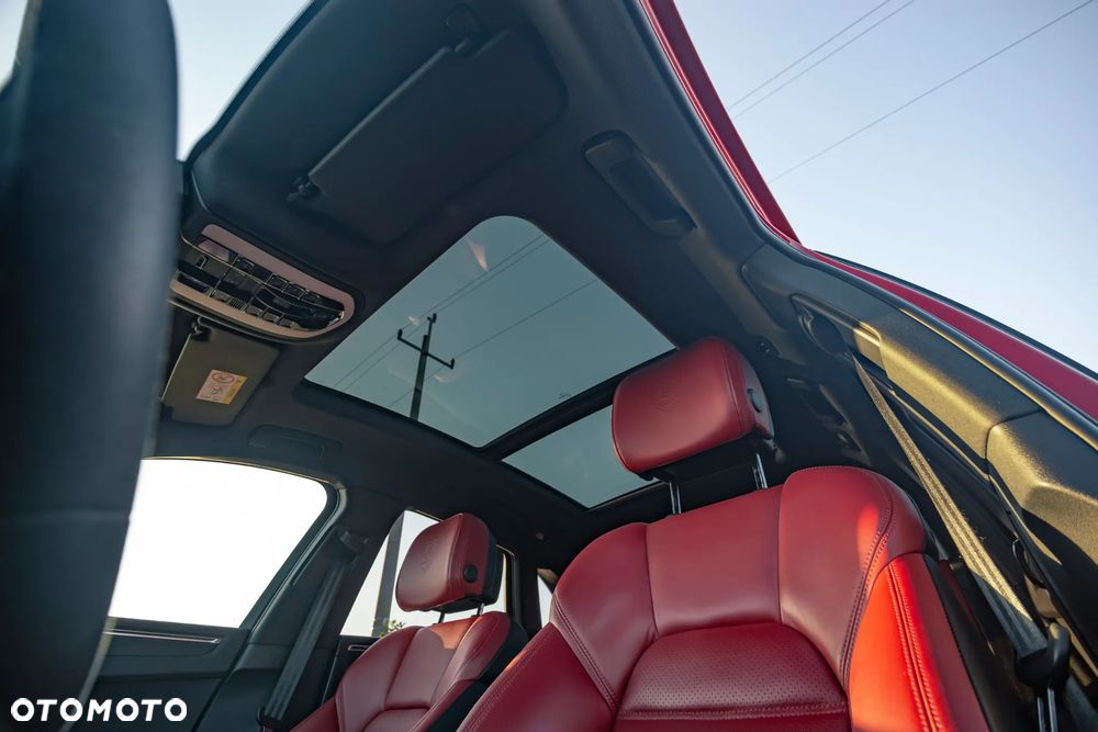 Porsche Macan T - 38