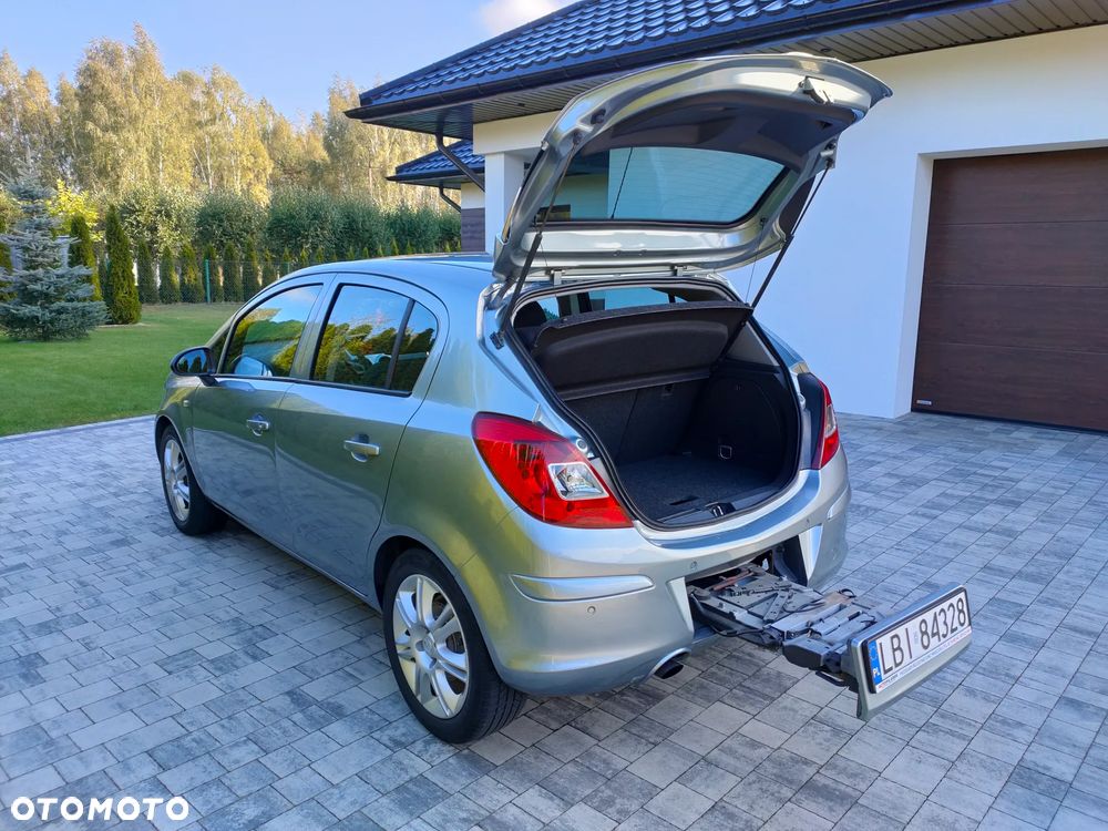 Opel Corsa 1.4 16V Satellite - 15