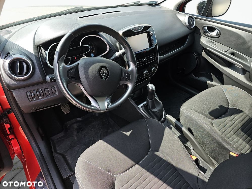 Renault Clio 1.2 16V Limited EU6 - 10