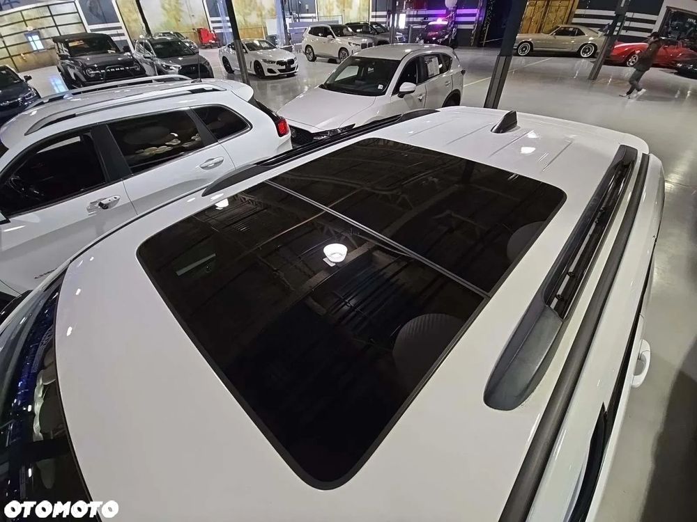 Jeep Grand Cherokee - 12