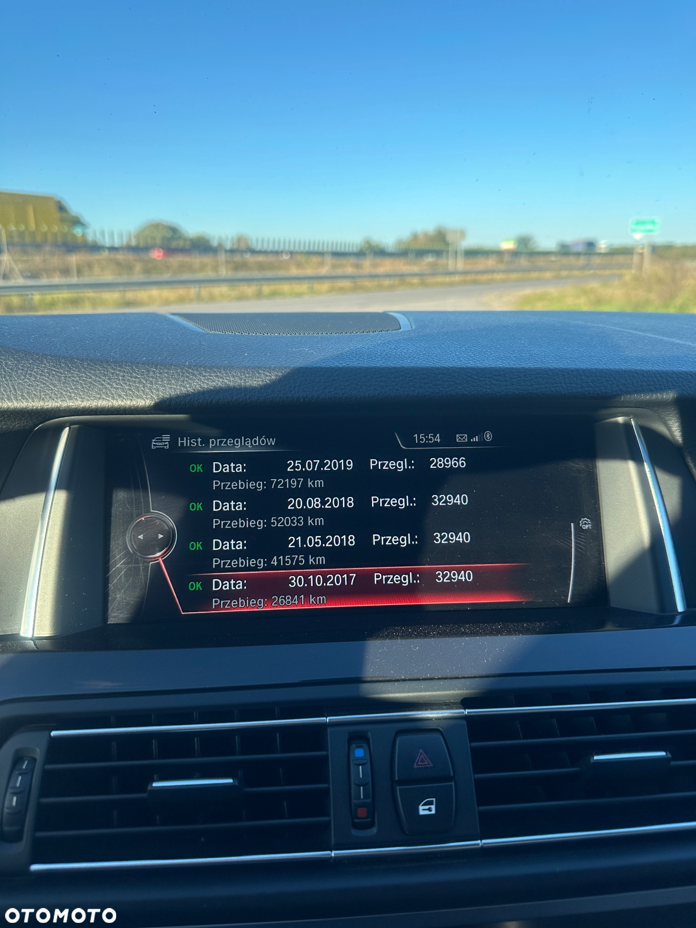 BMW Seria 5 520d xDrive - 14