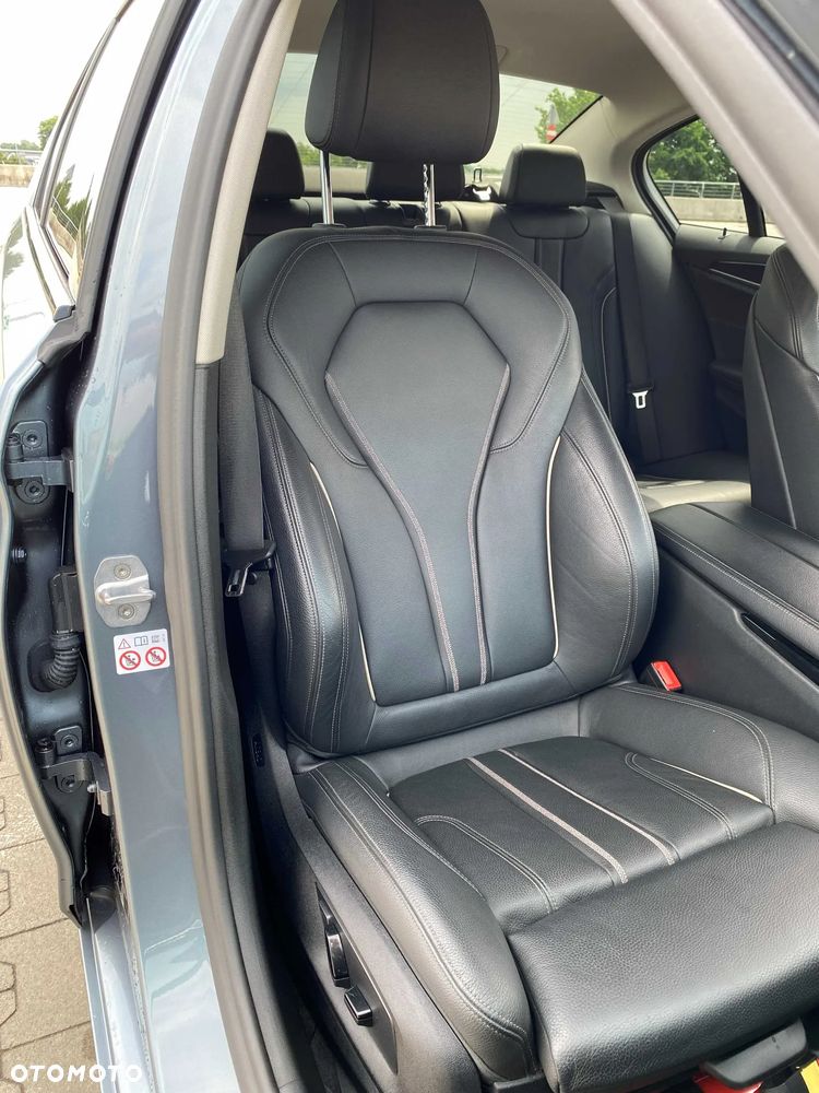 BMW Seria 5 520d Sport Line - 25
