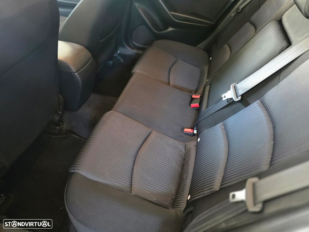 Mazda 3 Hatchback 1.5 Sky-D Excellence Pack HT Navi - 16