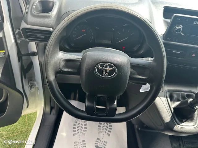 Toyota PROACE CITY 3 LUG. - 11