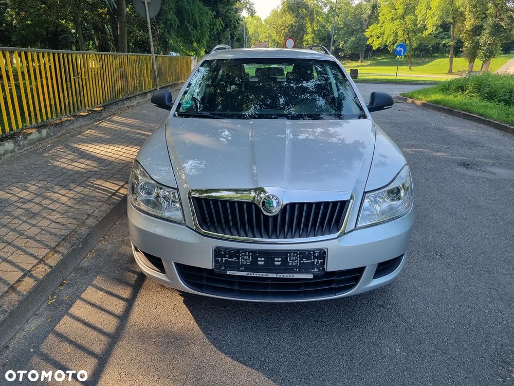 Skoda Octavia 1.6 Combi Classic - 1