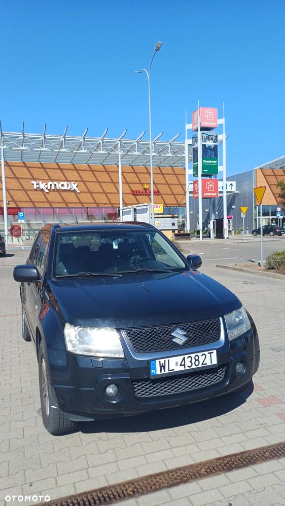 Suzuki Grand Vitara 2.0 - 9