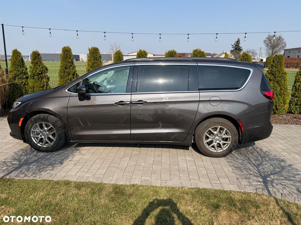 Chrysler Pacifica - 12