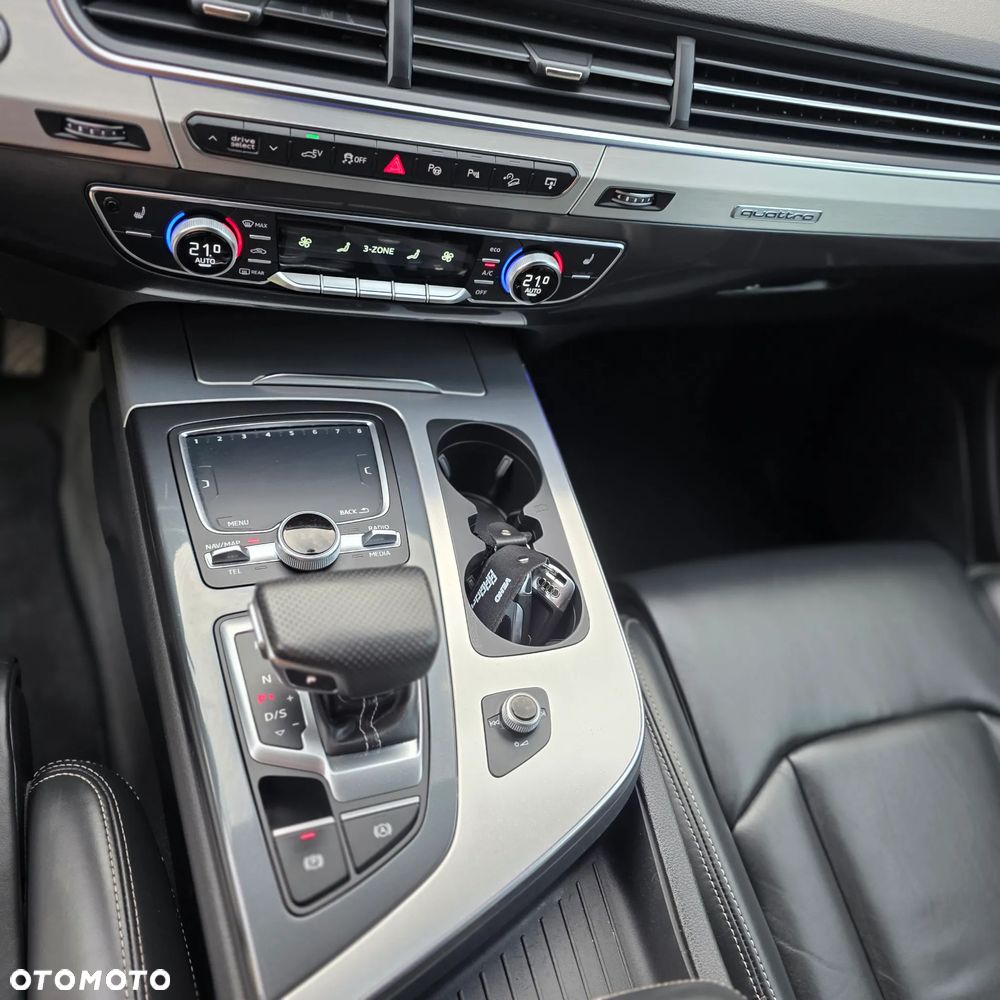 Audi Q7 - 13