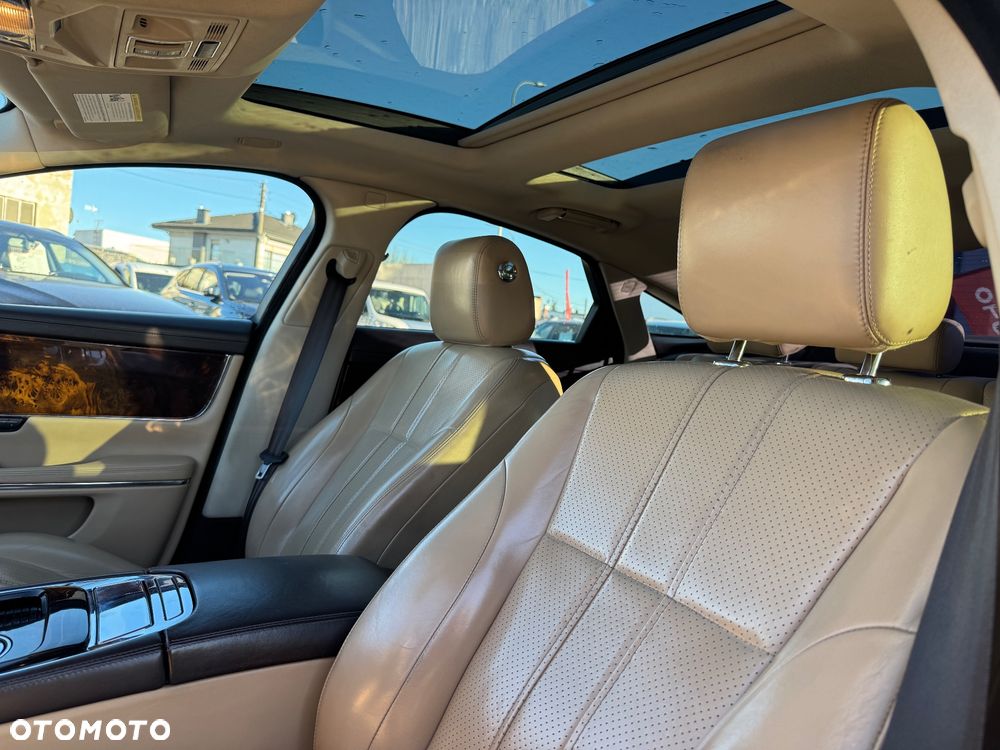 Jaguar XJ 3.0 T AWD Portfolio - 35