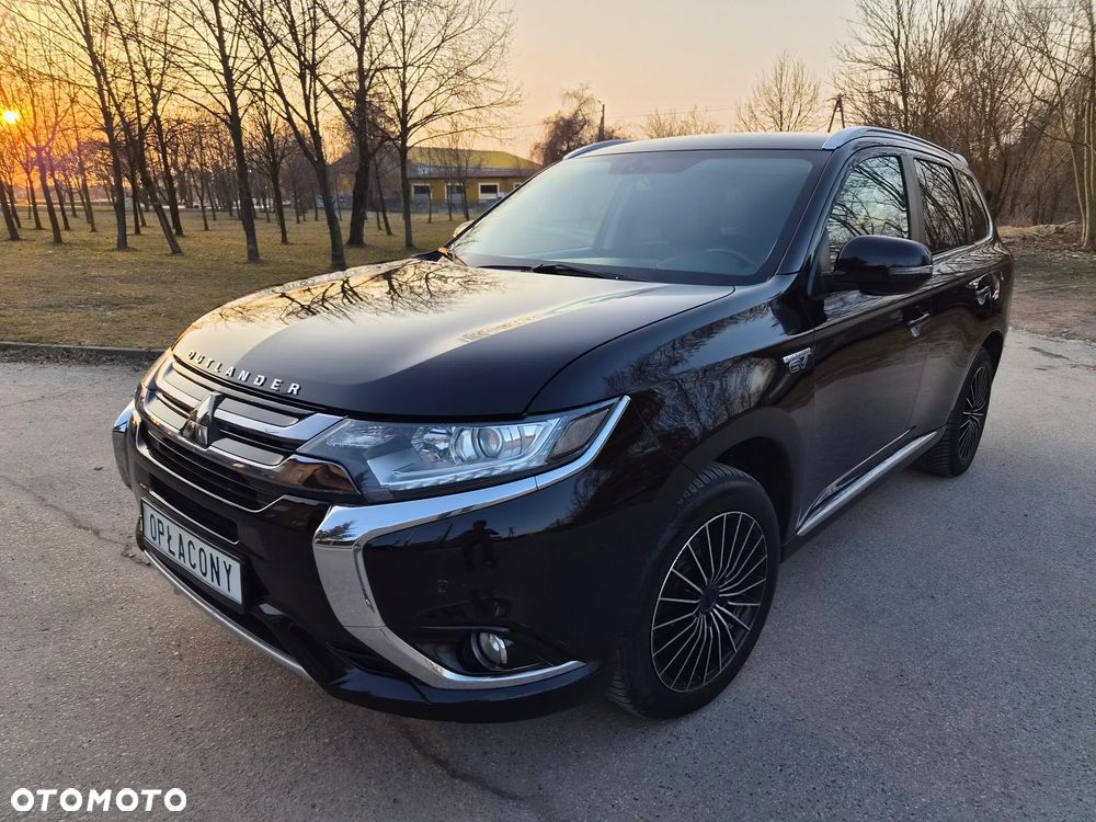 Mitsubishi Outlander - 1