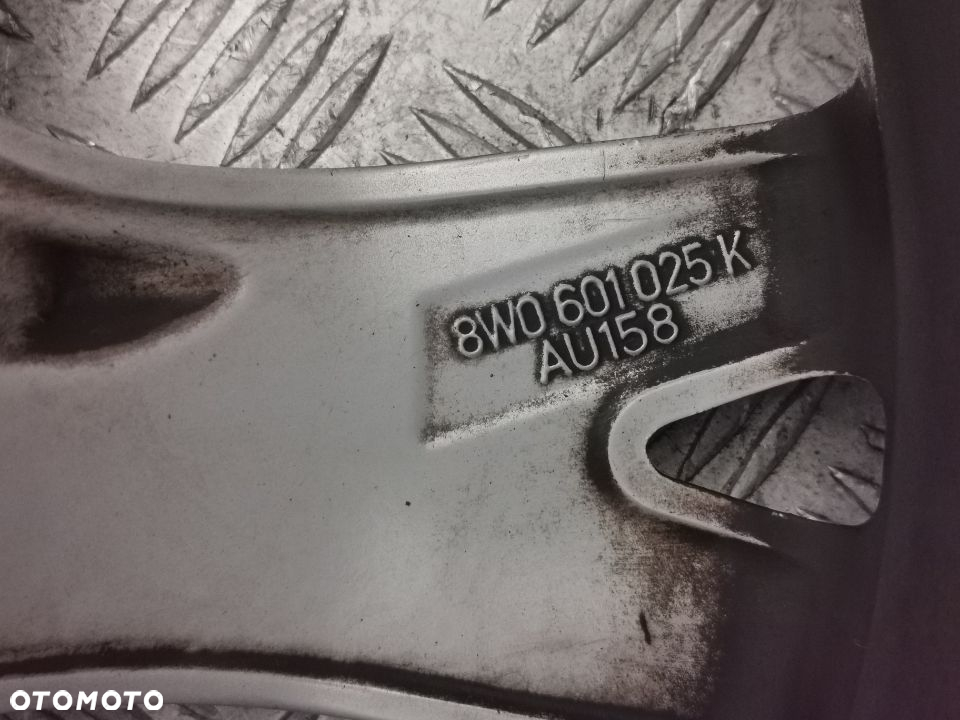 A4 B9 8W 15-22 felga aluminiowa 17 cali 5x112 ET38 - 2