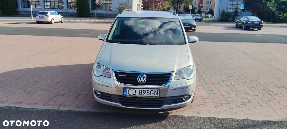 Volkswagen Touran 1.9 TDI DPF BlueMot Trendline - 2