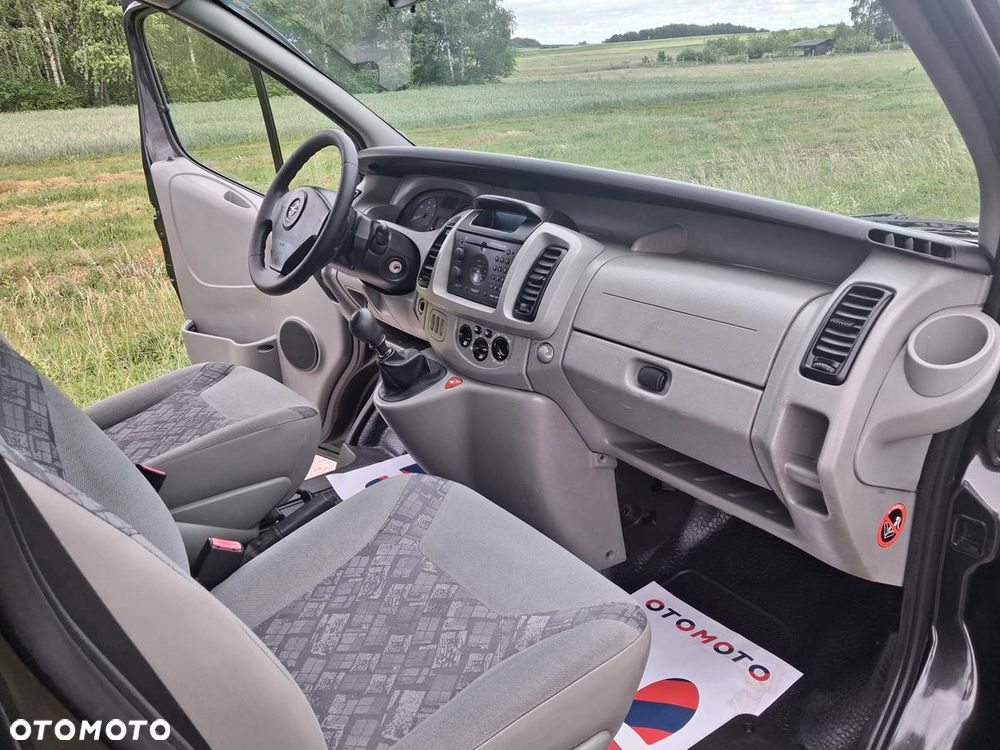 Opel Vivaro - 24