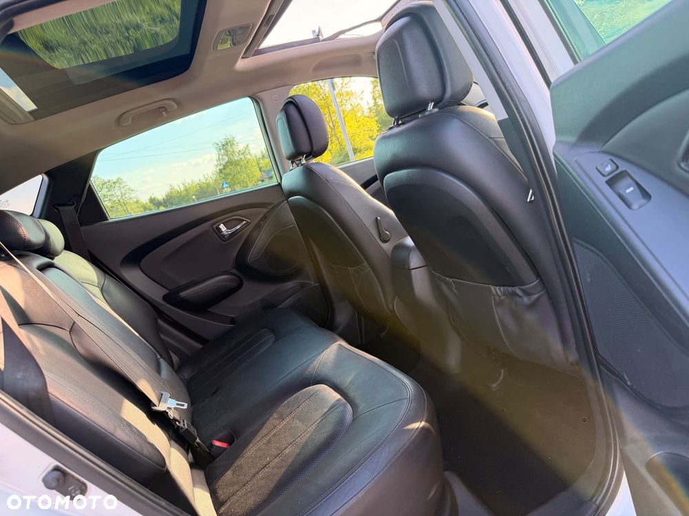 Hyundai ix35 2.0 CRDi 4WD Automatik Premium - 27