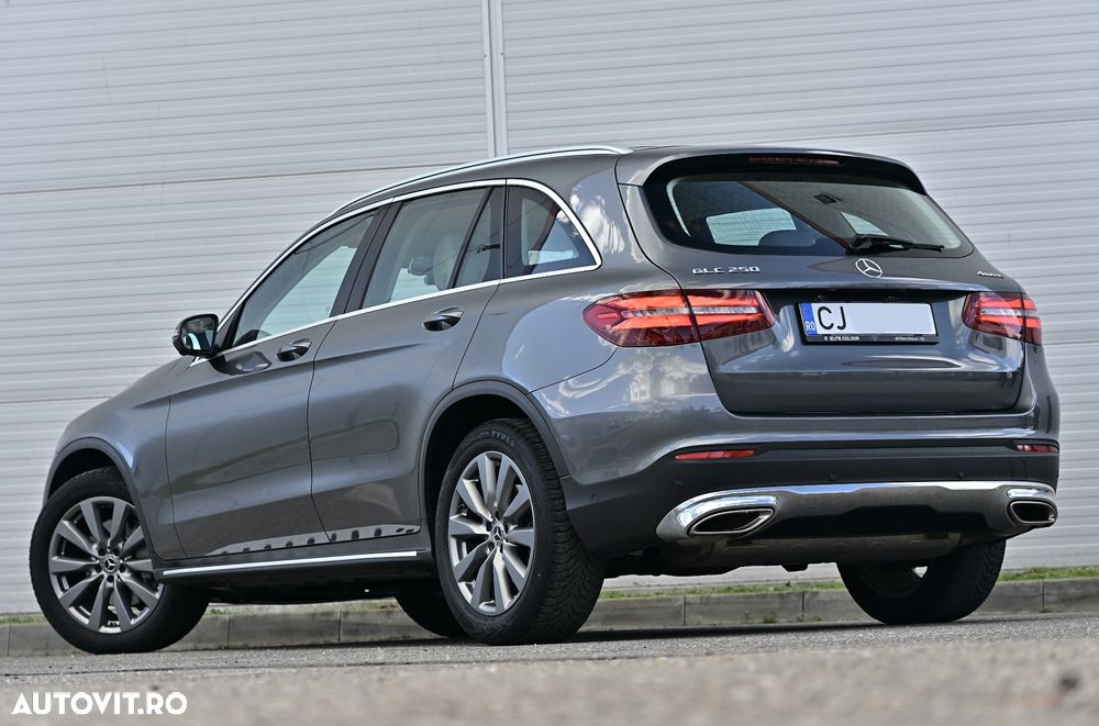 Mercedes-Benz GLC 250 4MATIC - 4