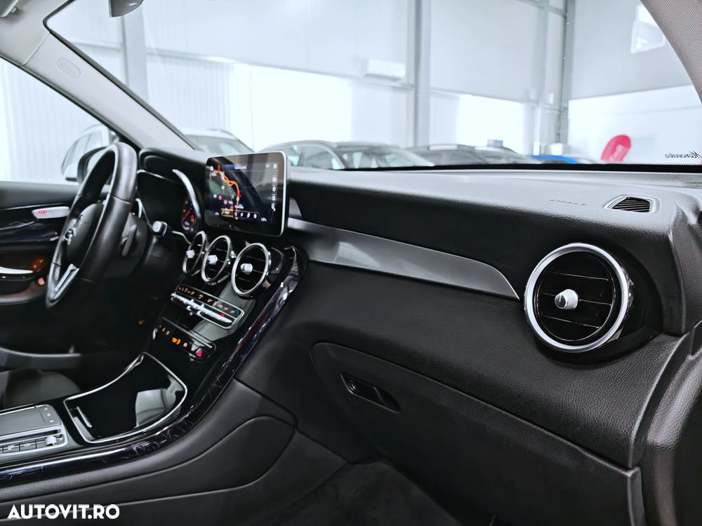 Mercedes-Benz GLC 300 de 4Matic 9G-TRONIC - 29