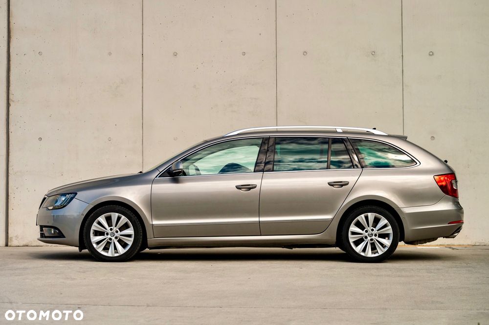 Skoda Superb 2.0 TDI L&K - 26