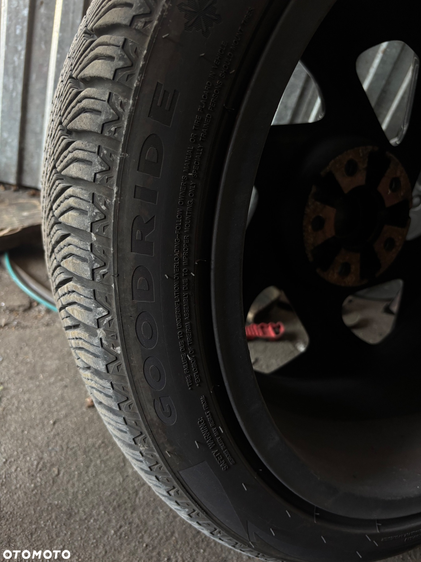 Opony 245/40/R19 4szt.  Używane 6 m-cy - 4