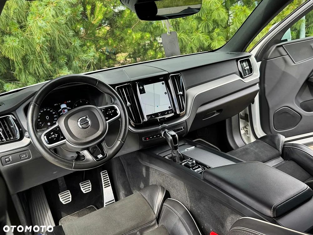 Volvo XC 60 D3 R-Design - 32