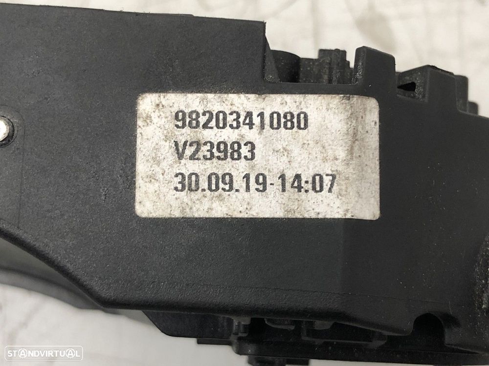 PUXADOR DA PORTA Frente Esq Usado PEUGEOT 3008 (M_) 1.5 BlueHDi 130 | 02.18 -  R... - 4